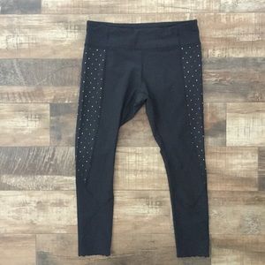 Lululemon Tight Stuff Tri color scalloped edge